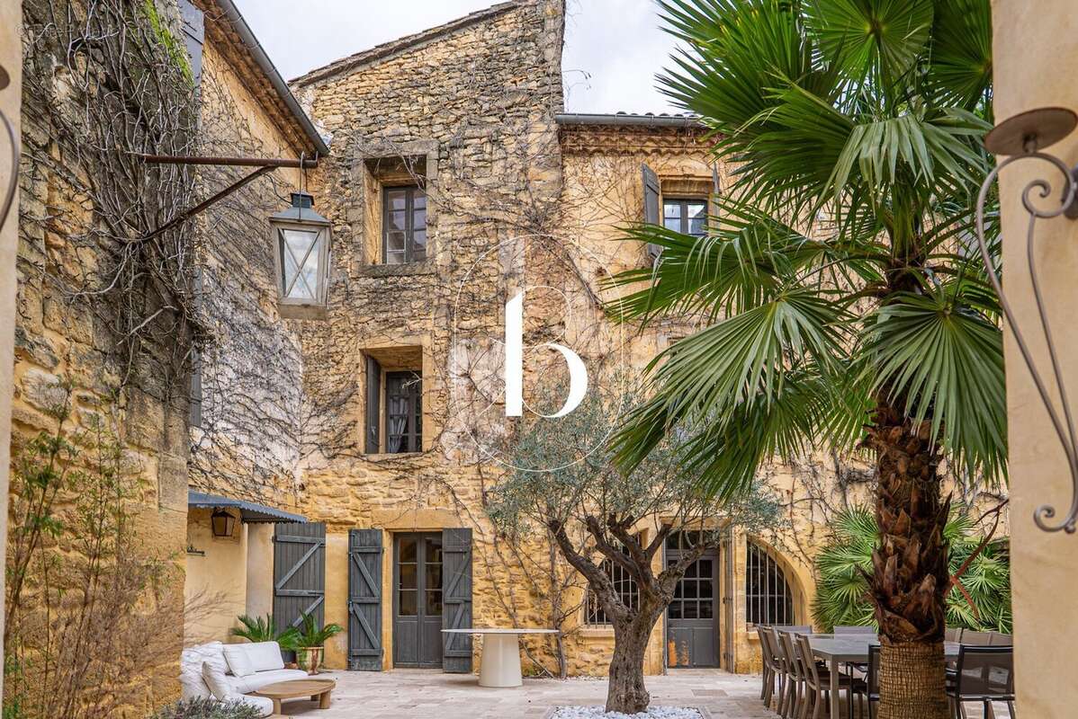 Maison 380 m² à Uzes  - photo 38