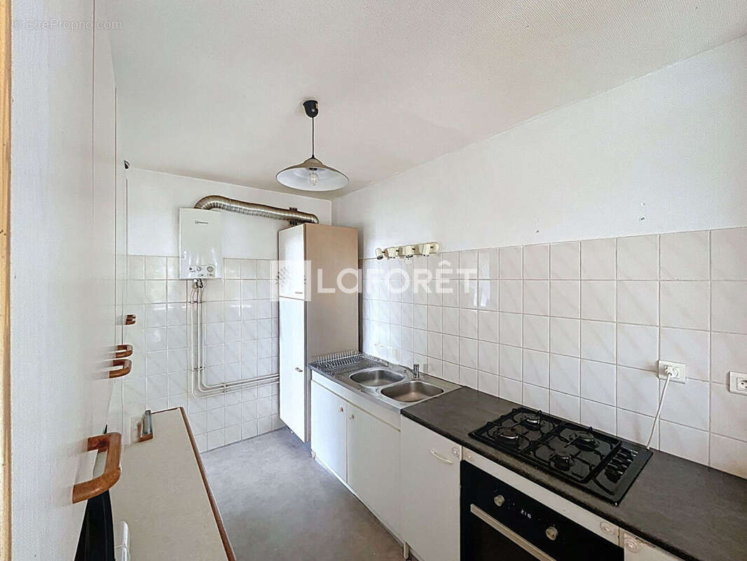 Appartement Castelsarrasin 3 pièces 63.76 m2 loi carrez - Cave & Place de parking - photo 4