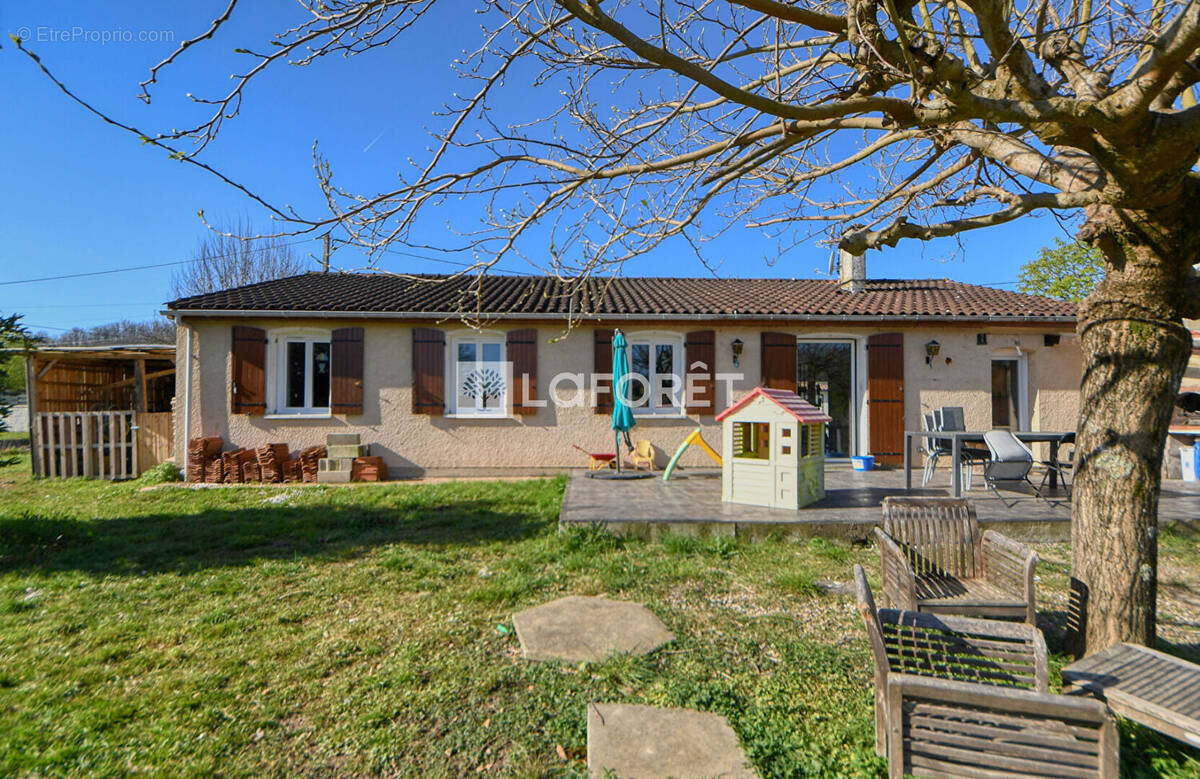 Maison à SAINT-GAUZENS