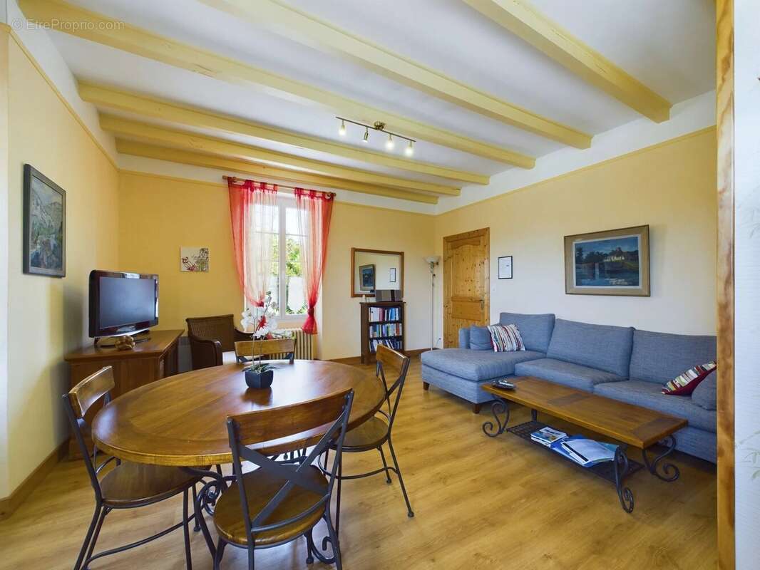Charmante propriété à multiples habitations avec piscine et potentiel de revenus dans le sud-ouest de la France - photo 12