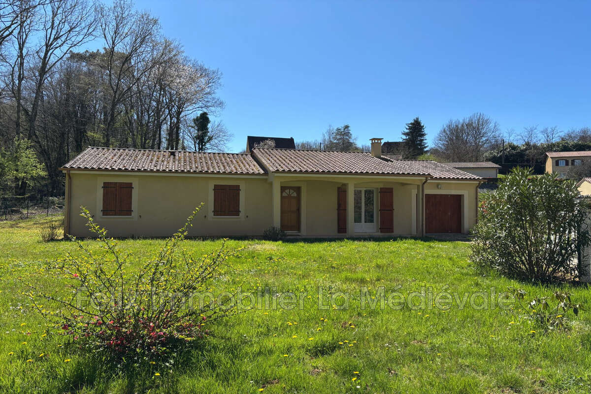 Maison à CARSAC-AILLAC