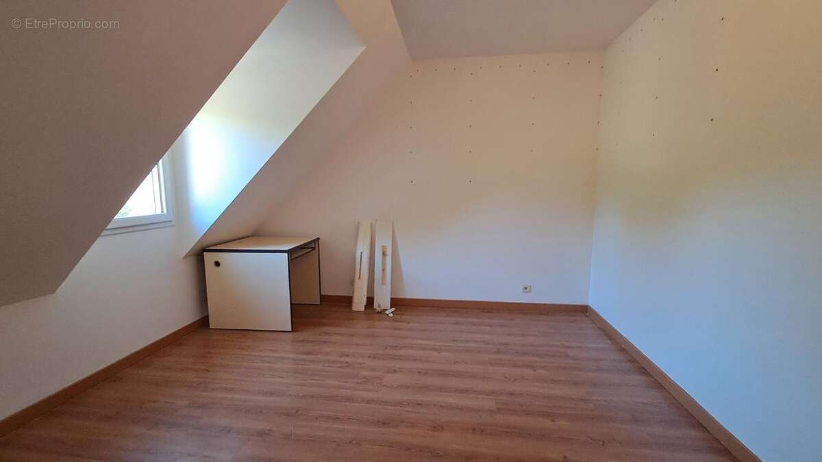 Maison individuelle - 5 chambres et grand jardin - photo 8