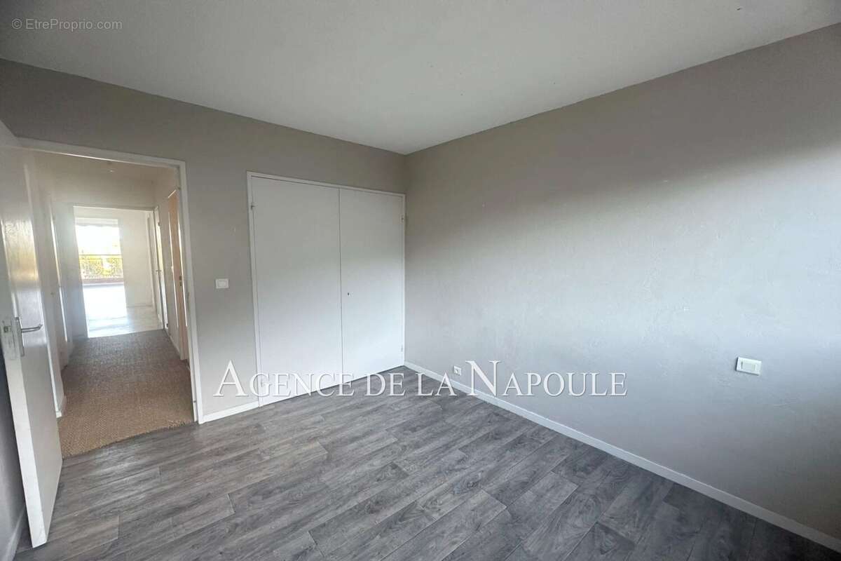 Appartement à MANDELIEU-LA-NAPOULE