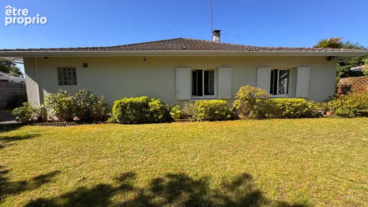 Villa plain-pied avec piscine - photo 12