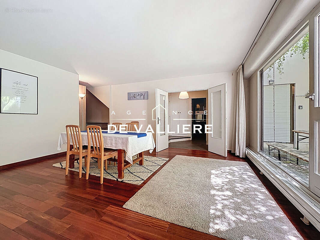 Appartement à NANTERRE