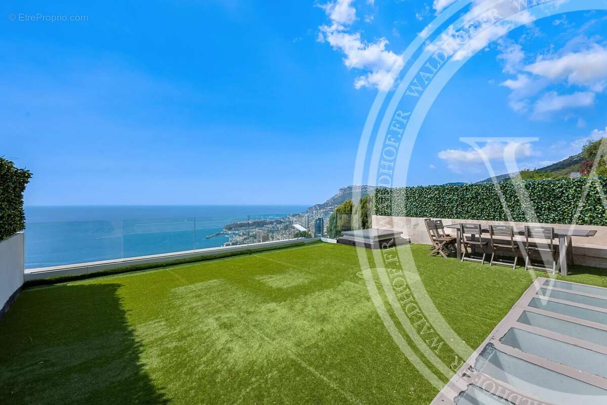 Villa contemporaine avec vue mer et Monaco – Ascenseur, rooftop & garage 5 voitures - photo 9