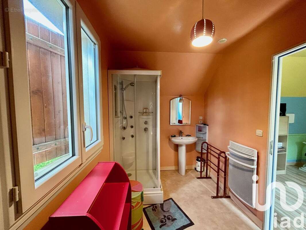 Maison 125 m² à La Breille-Les-Pins  - photo 7