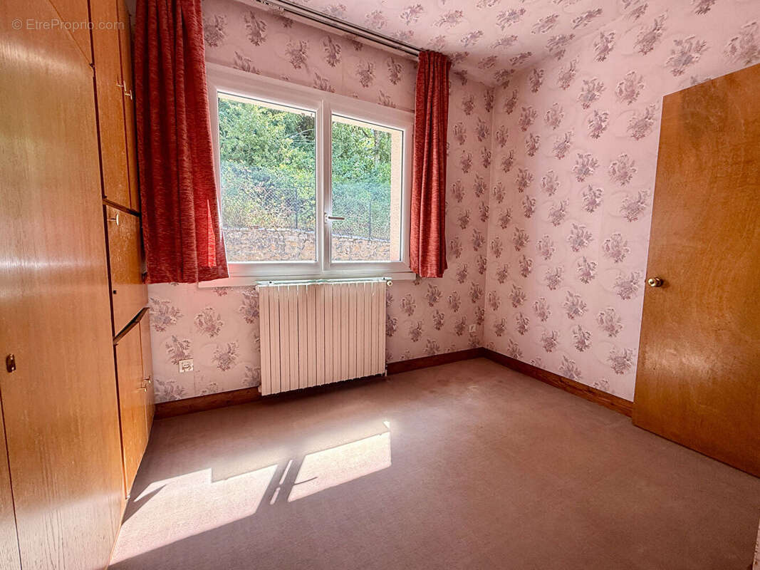 LOT  LUZECH - Maison 6 Pièces123M² Sur 1 456 M² De Terrain. - photo 10
