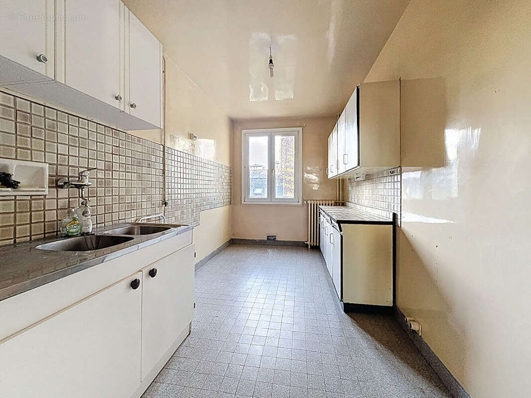 Appartement à SURESNES