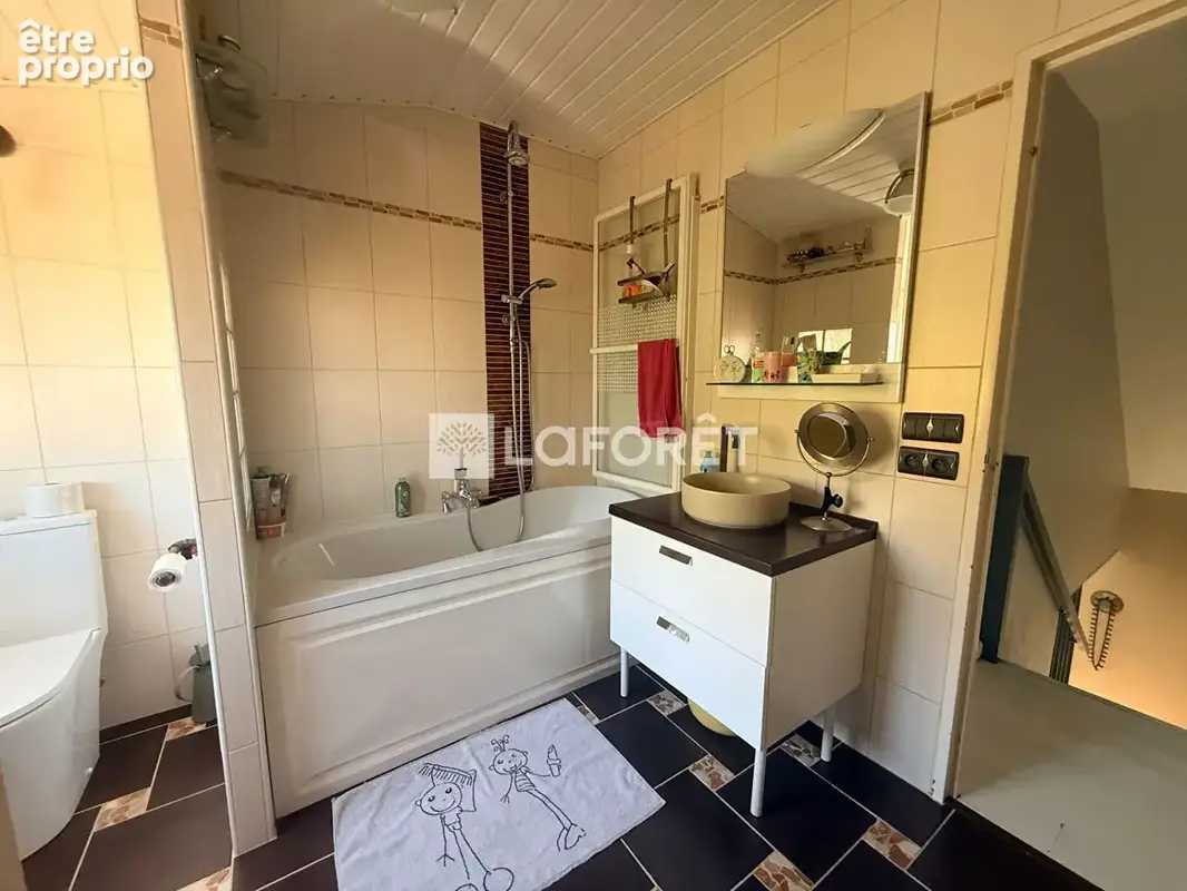 Maison  familiale type T5 - photo 9