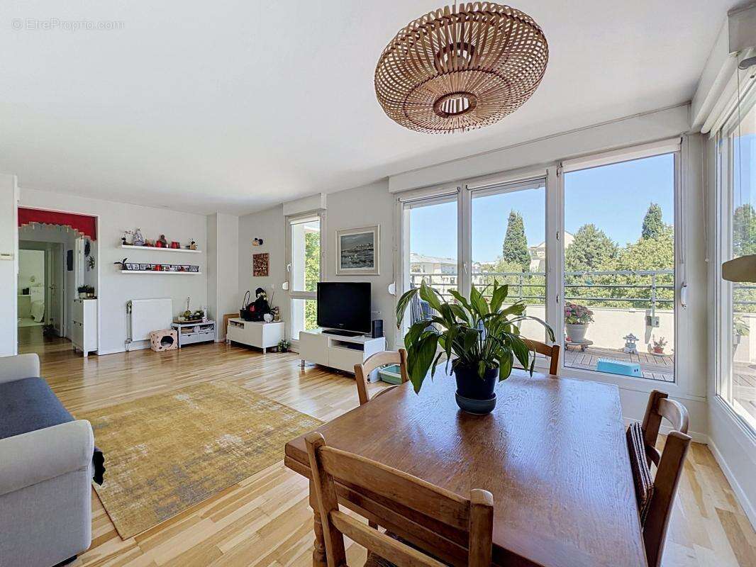 Appartement À Vendre - photo 2