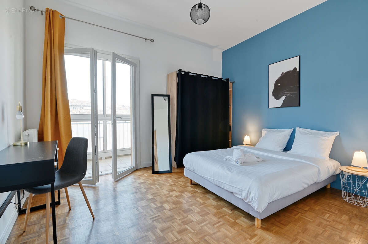 Appartement à MARSEILLE-4E