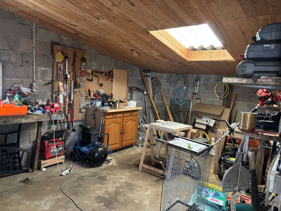 Maison à VICQ-EXEMPLET