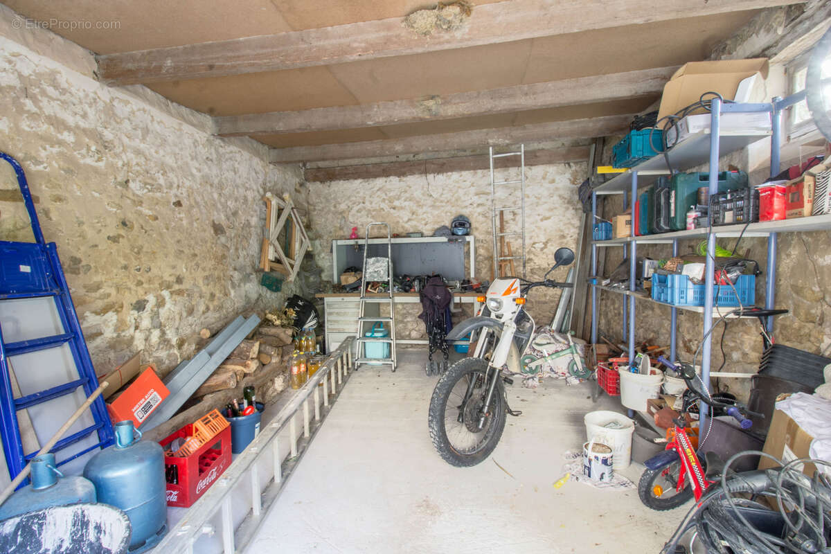 Maison à VILLENEUVE-SUR-AUVERS