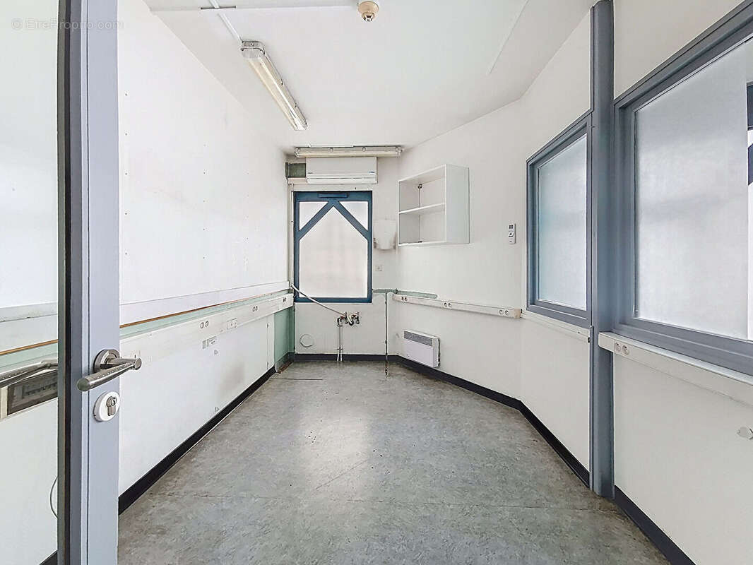 Exclusivite : thonon - local commercial / bureau - 261m² - photo 17