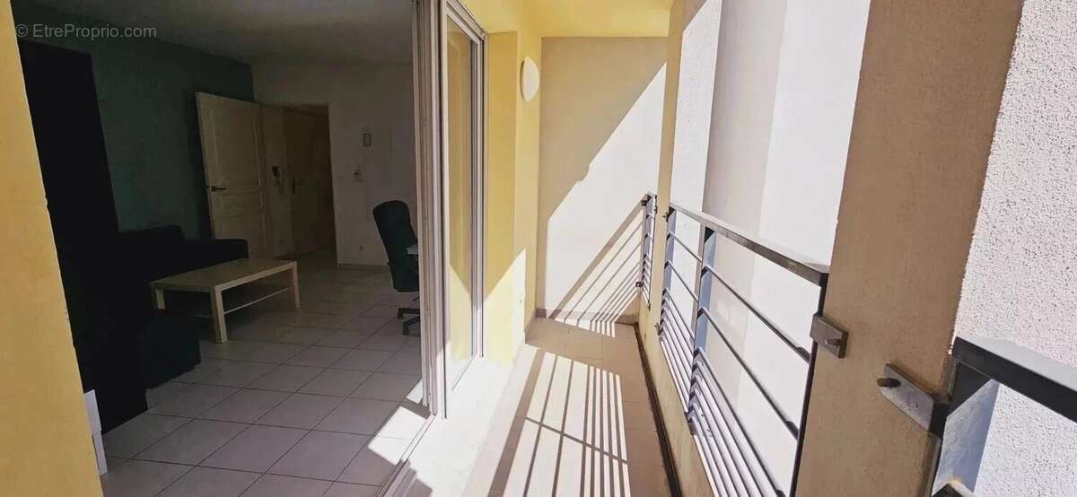 Appartement à MARSEILLE-1E