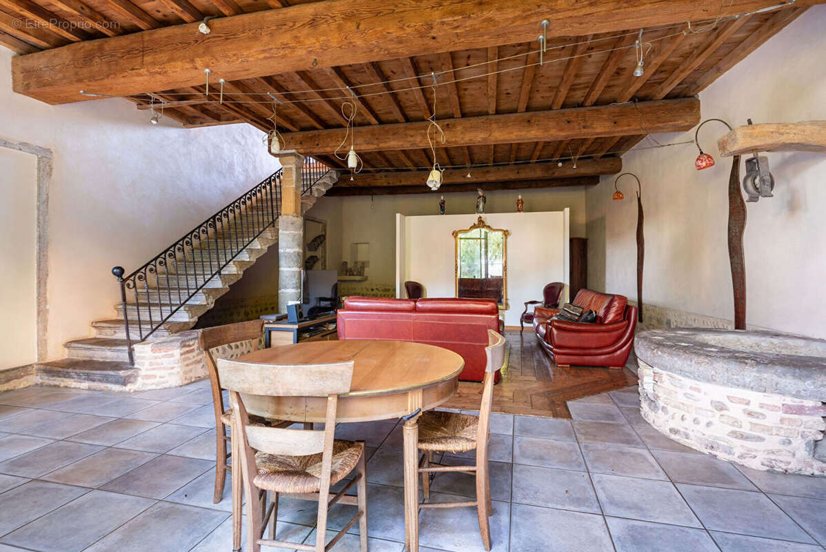 Maison à RILLIEUX-LA-PAPE