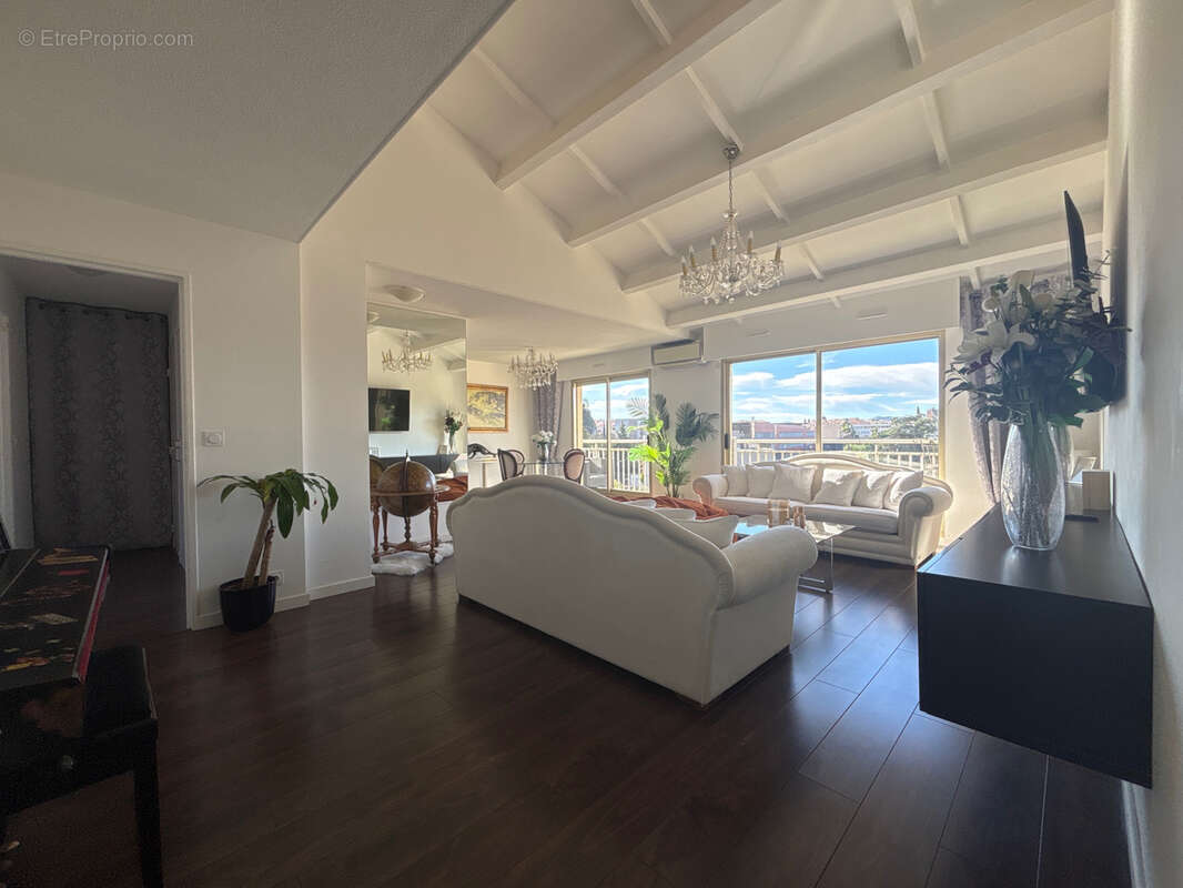 Appartement à SAINT-RAPHAEL