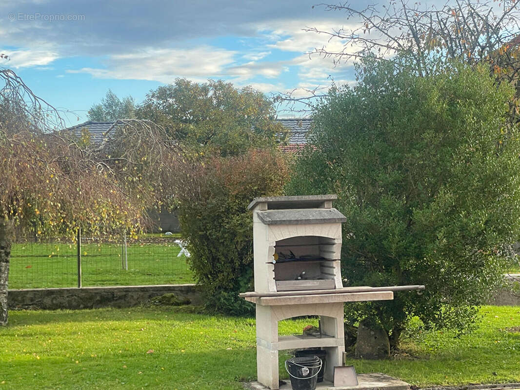 Maison à XERMAMENIL