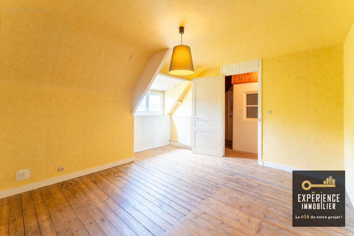 Maison à GUINGAMP