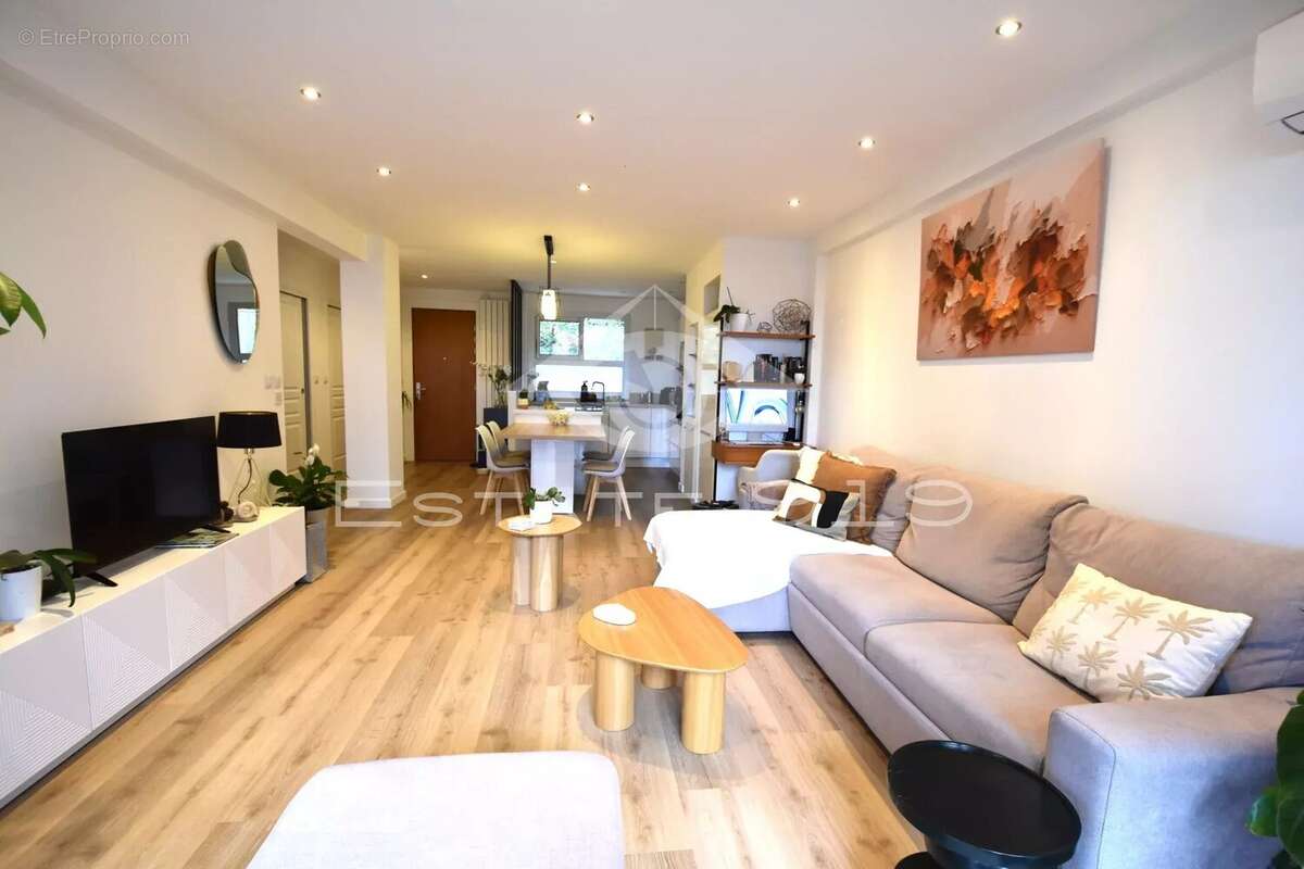 Appartement à LE CANNET
