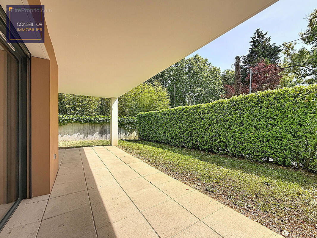 Appartement à SAINT-GENIS-LAVAL