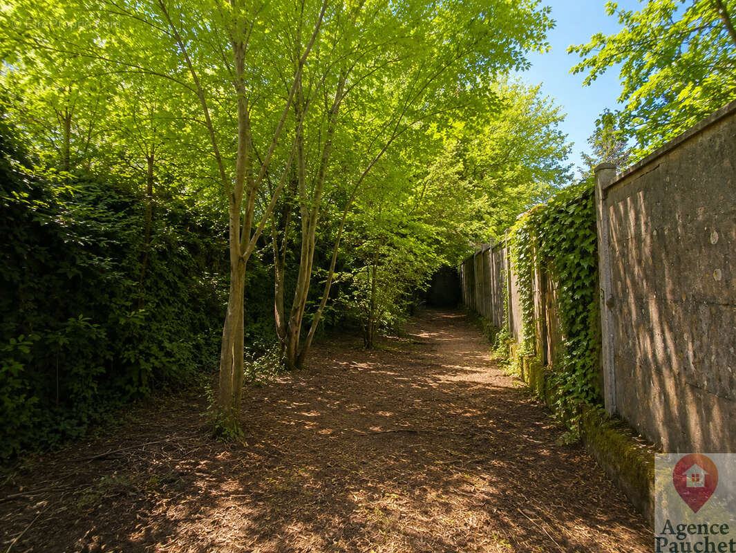 Terrain à BOULOGNE-SUR-MER