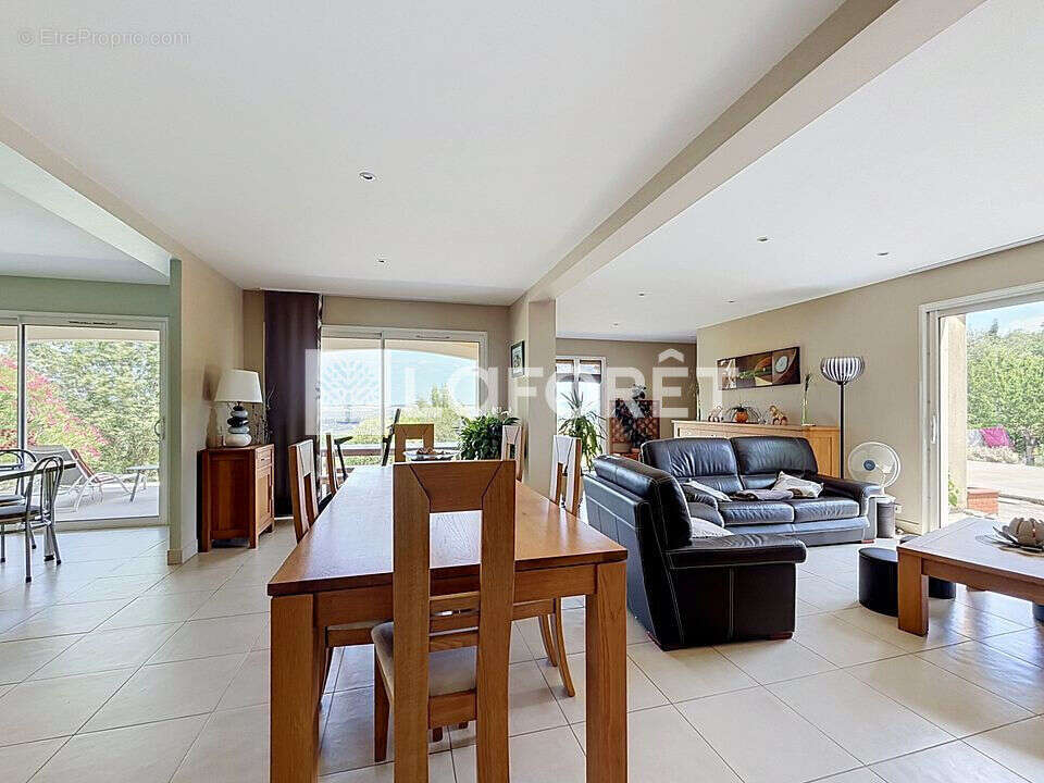 Maison Montjoire 5 pièce(s) 147.66 m2 - photo 3