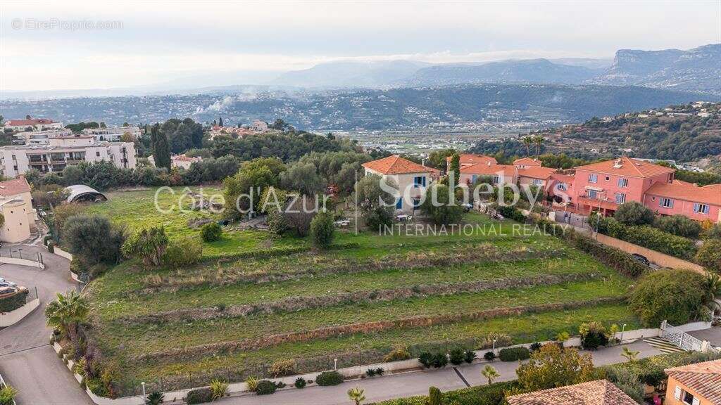 Terrain à NICE