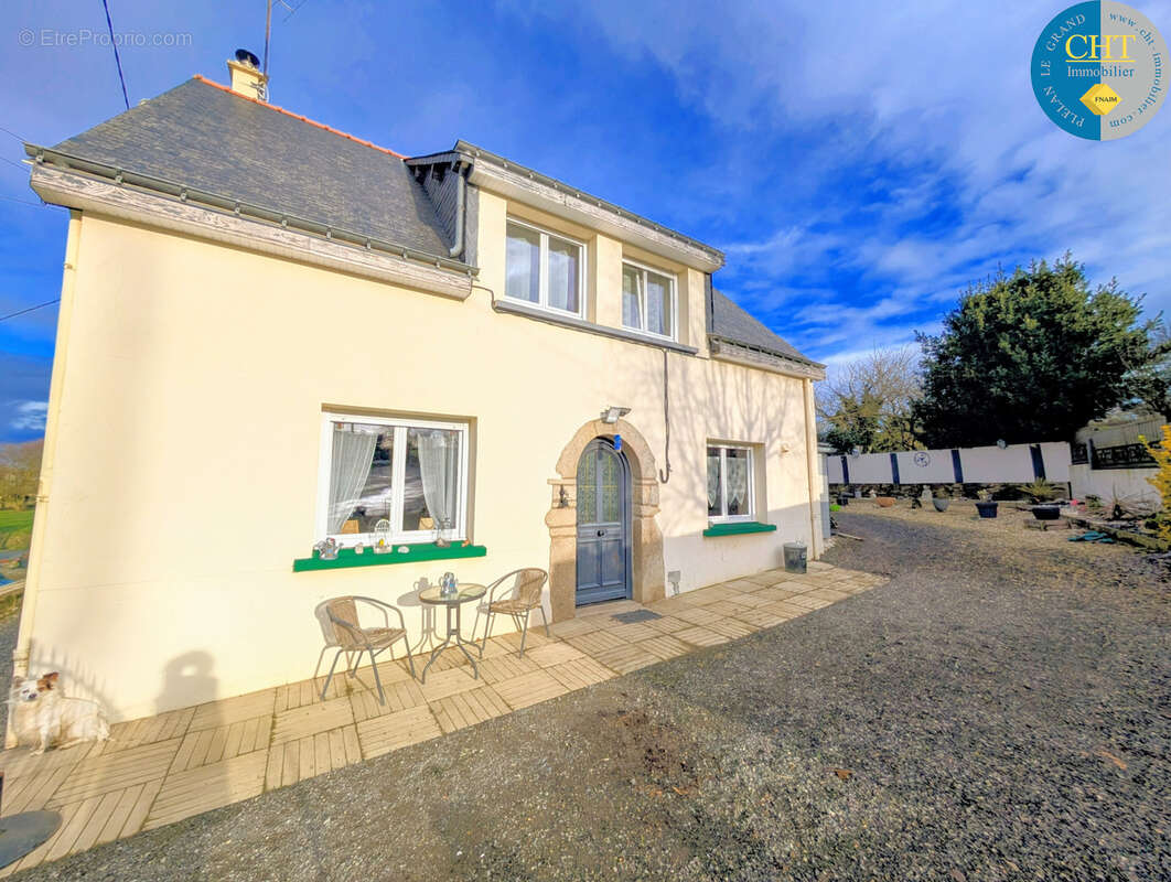 Maison à LOYAT