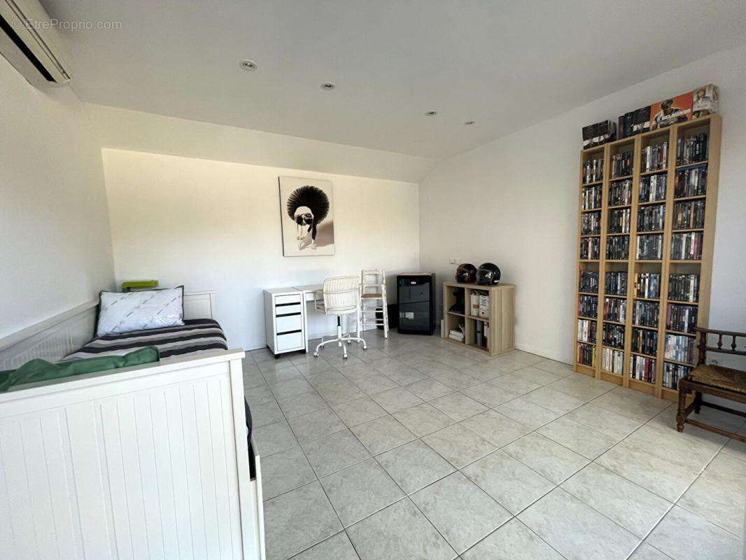 Maison à SAINT-SATURNIN-LES-APT