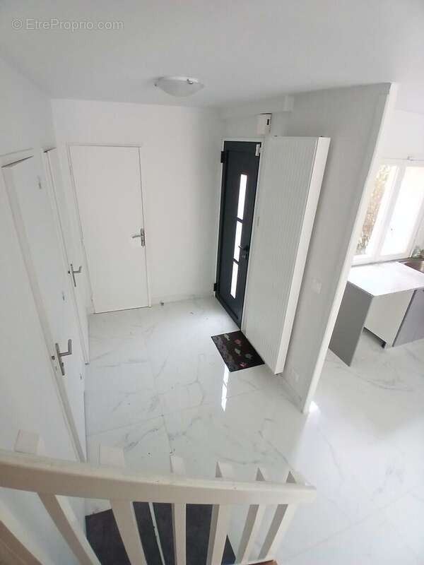 Entrée - Maison à BOISSY-SAINT-LEGER