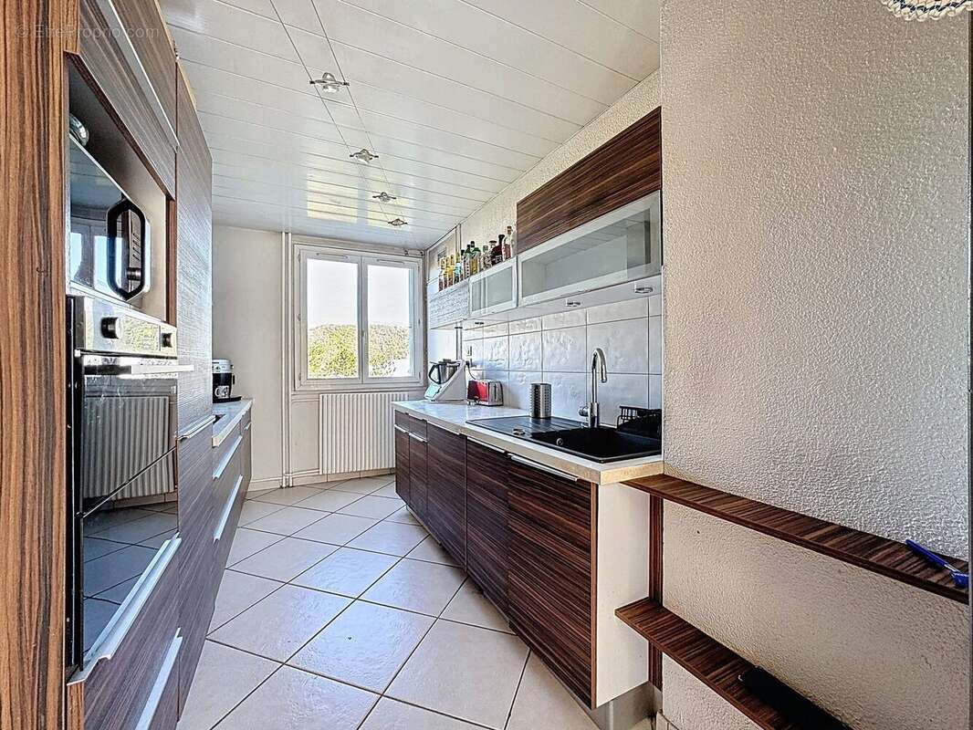 Appartement à LE PONT-DE-CLAIX