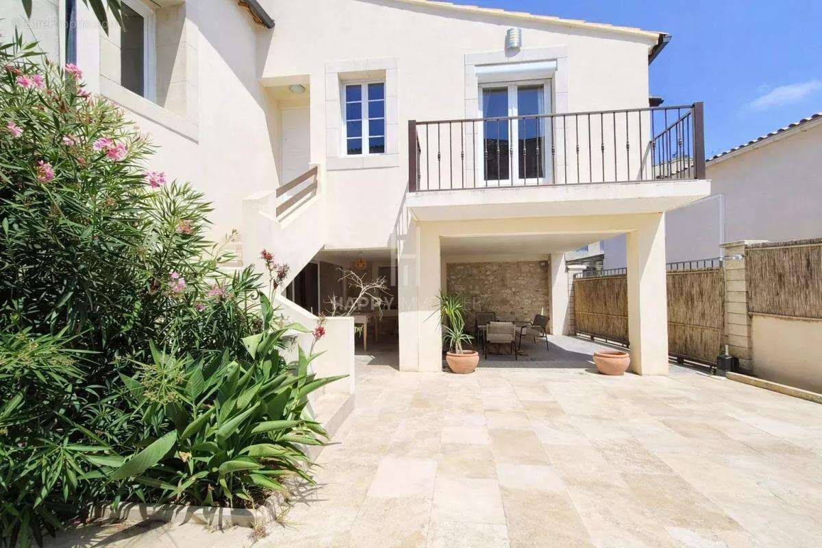 Maison à MOLLEGES