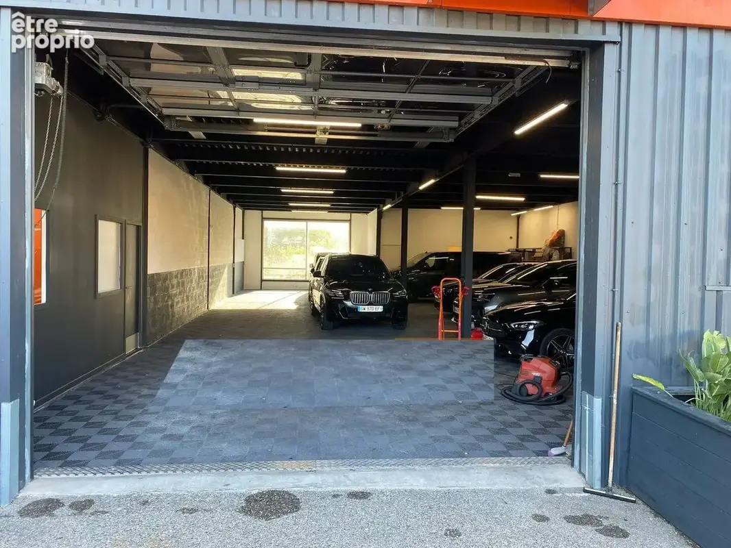 La Valette vends locaux commerciaux 1400 m2 - photo 3