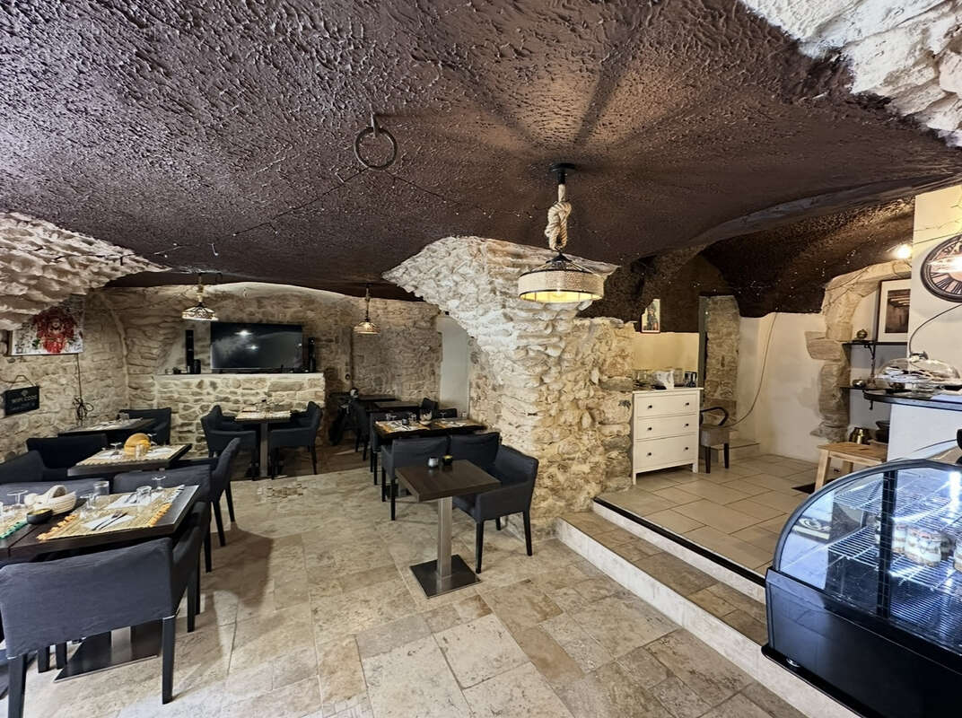 Commerce à SAINT-PAUL-TROIS-CHATEAUX