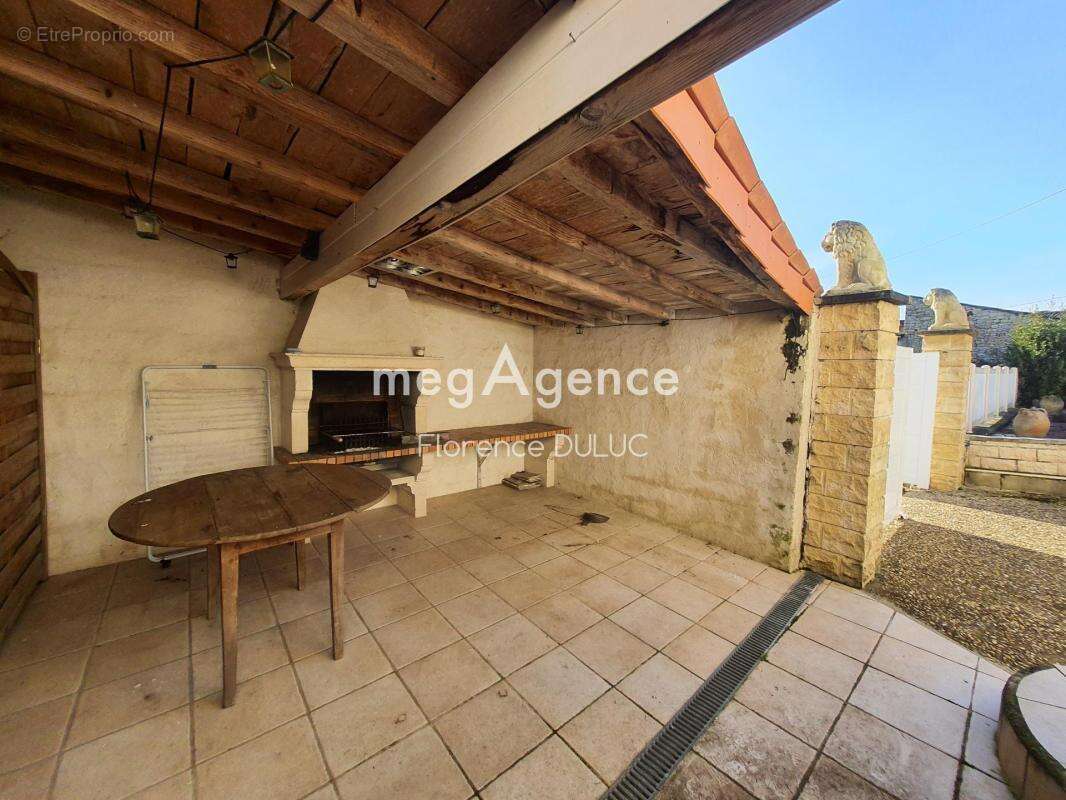 Charentaise de charme avec veranda, piscine, garage - photo 13