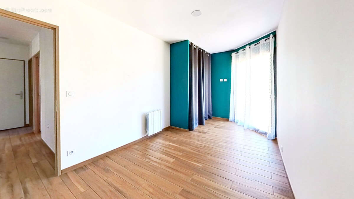 Maison à PARENTIGNAT