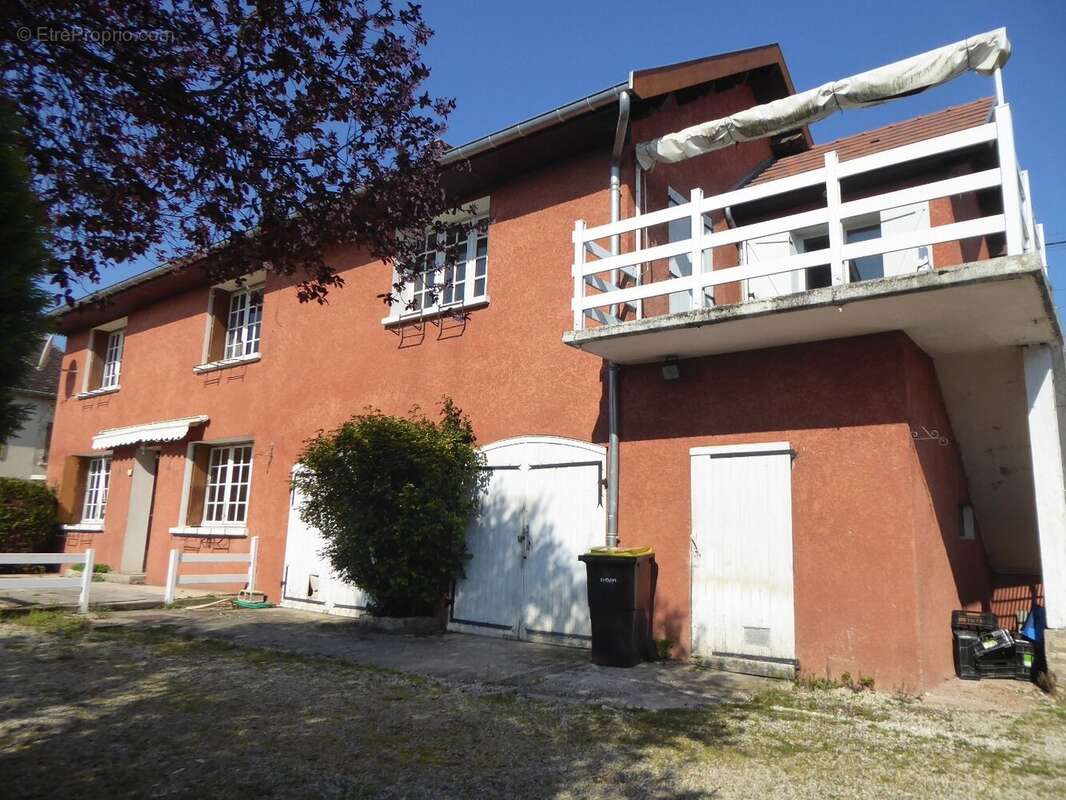 Maison à MORESTEL
