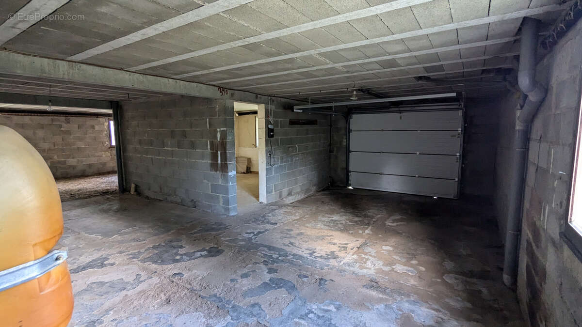 Maison à BARAQUEVILLE