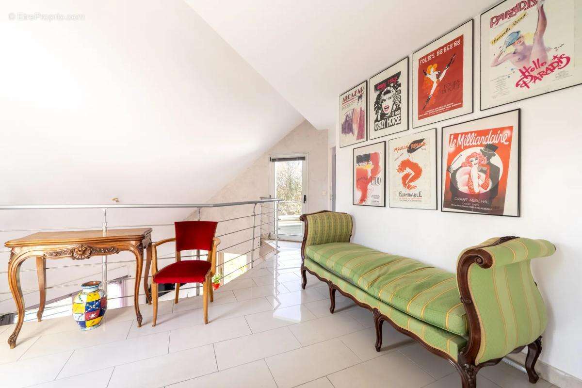 Maison à SAINT-MAURICE-MONTCOURONNE