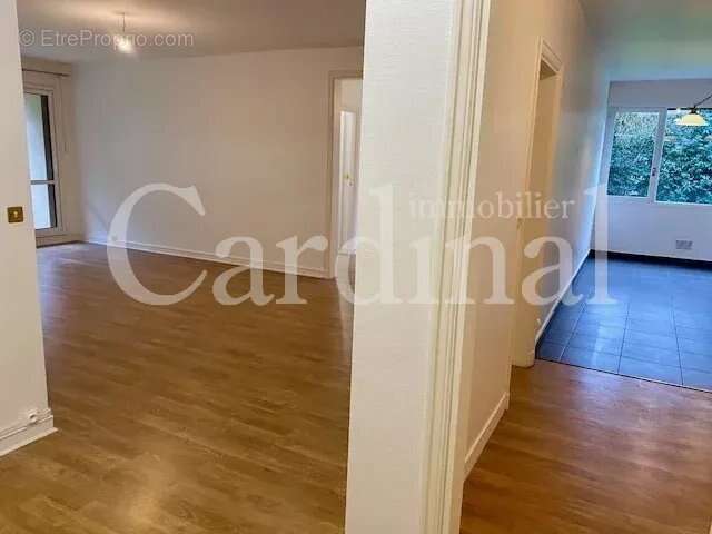 Appartement à NOISY-LE-ROI