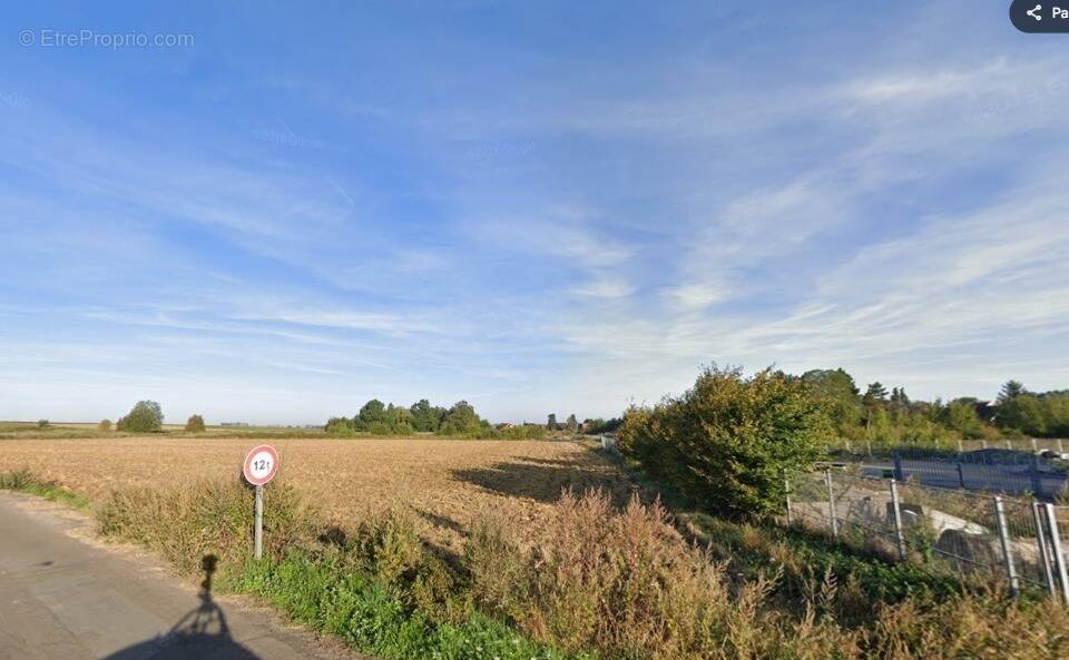 Terrain à NIERGNIES