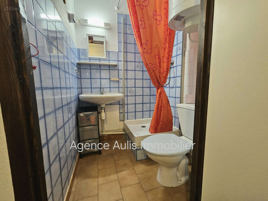 Appartement T2 RDC au milieu de Saint Pierre la mer - photo 5