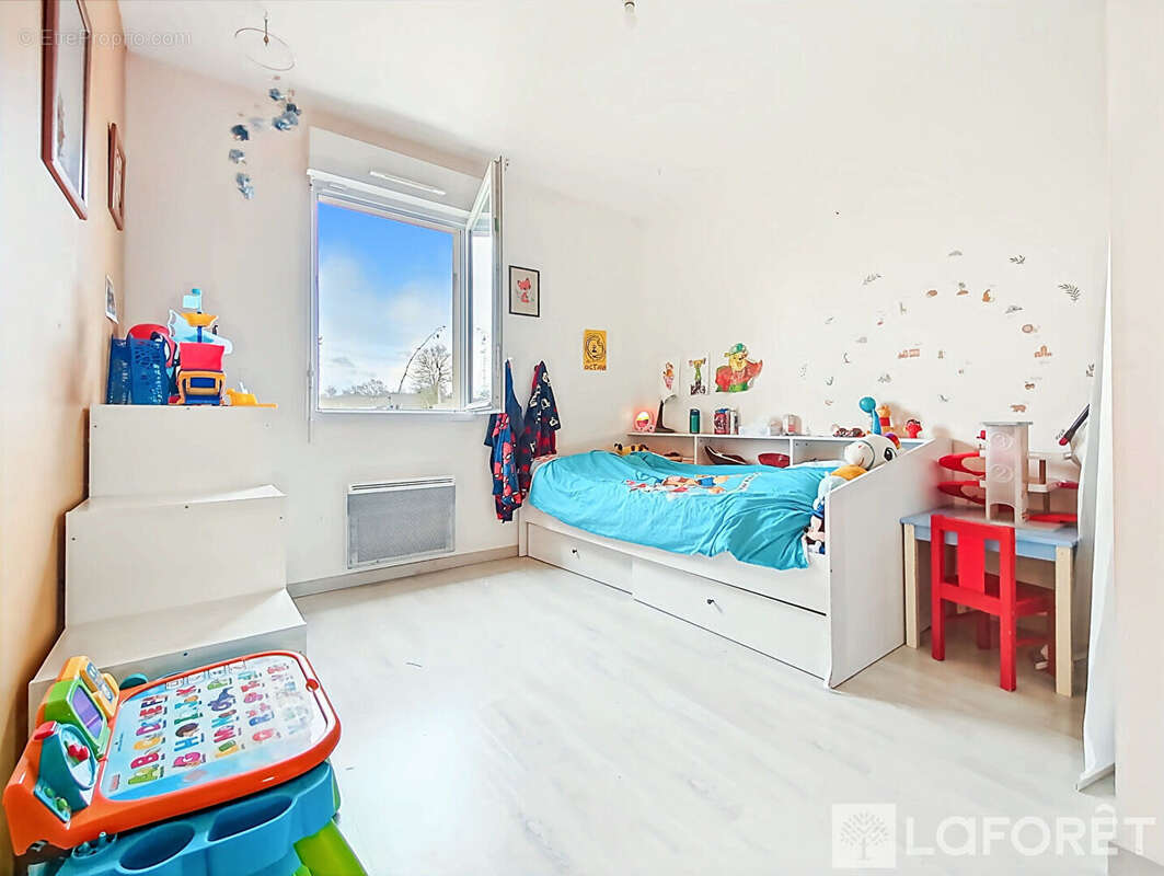 Maison à SAINT-GEORGES-DES-GARDES