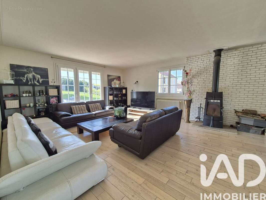 Photo 4 - Maison à CHENY