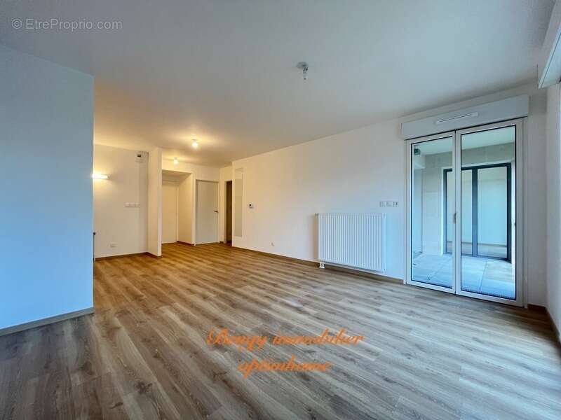 Appartement à SAINT-CYR-SUR-LOIRE