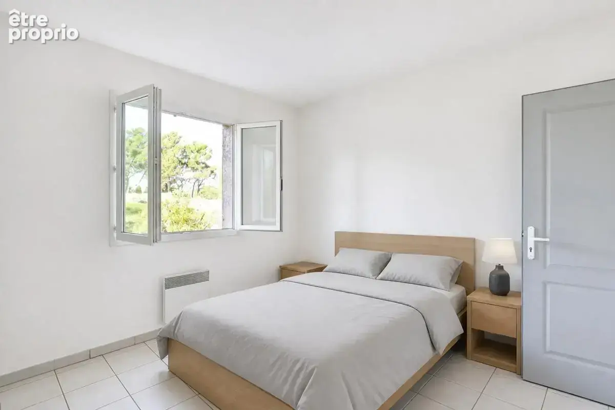 Maison lumineuse avec jardin à Saint-Julien-les-Rosiers - photo 11