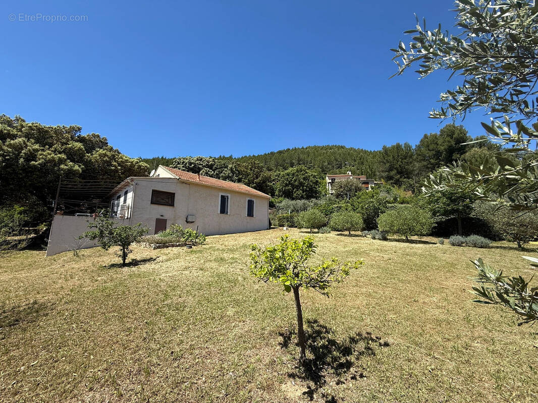 Maison à CUGES-LES-PINS