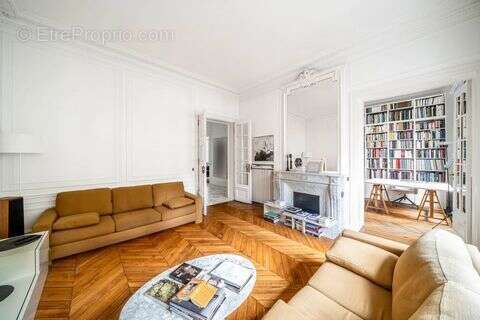 Appartement à PARIS-6E